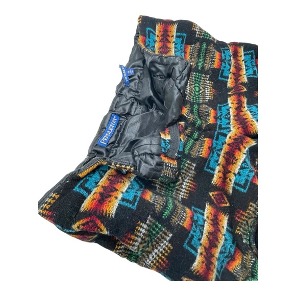 Pendleton Vintage Fit Shorts with Vibrant Pattern 100% VIRGIN WOOL Size: 12 - Picture 3 of 7